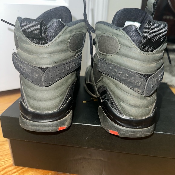Retro Jordan 8s - Picture 3 of 6